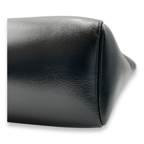 31 Shopping Tote 36x25x7cm Black Shoulder Bag in Shiny lambskin, Gold hardware - Image 8