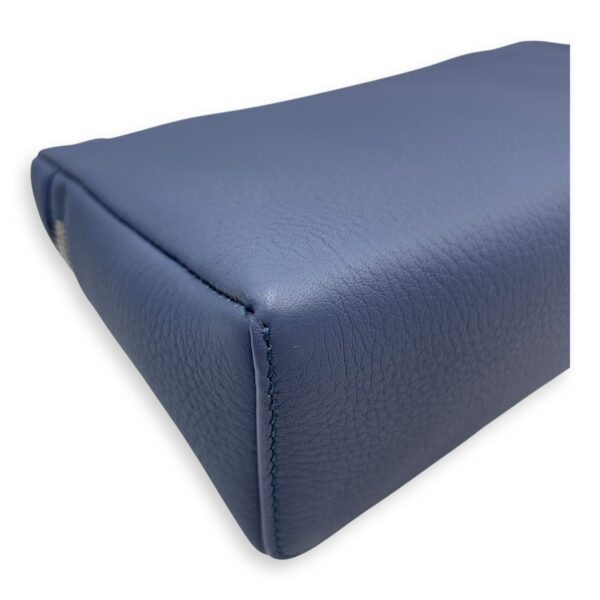 Extra pocket 19 Blue Crossbody Bag in Calfskin, Silver hardware - Image 9