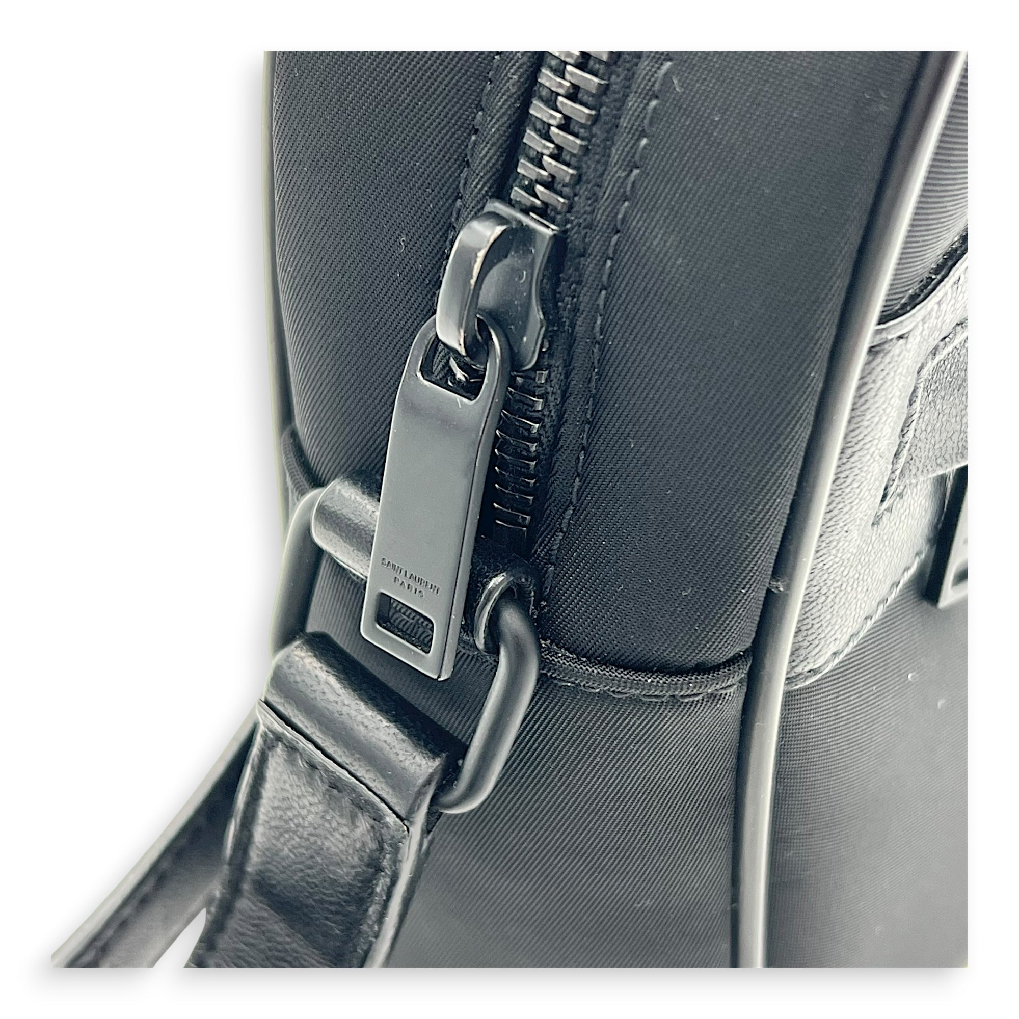 Others Messenger Black in Nylon, Matte black hardware - Image 10