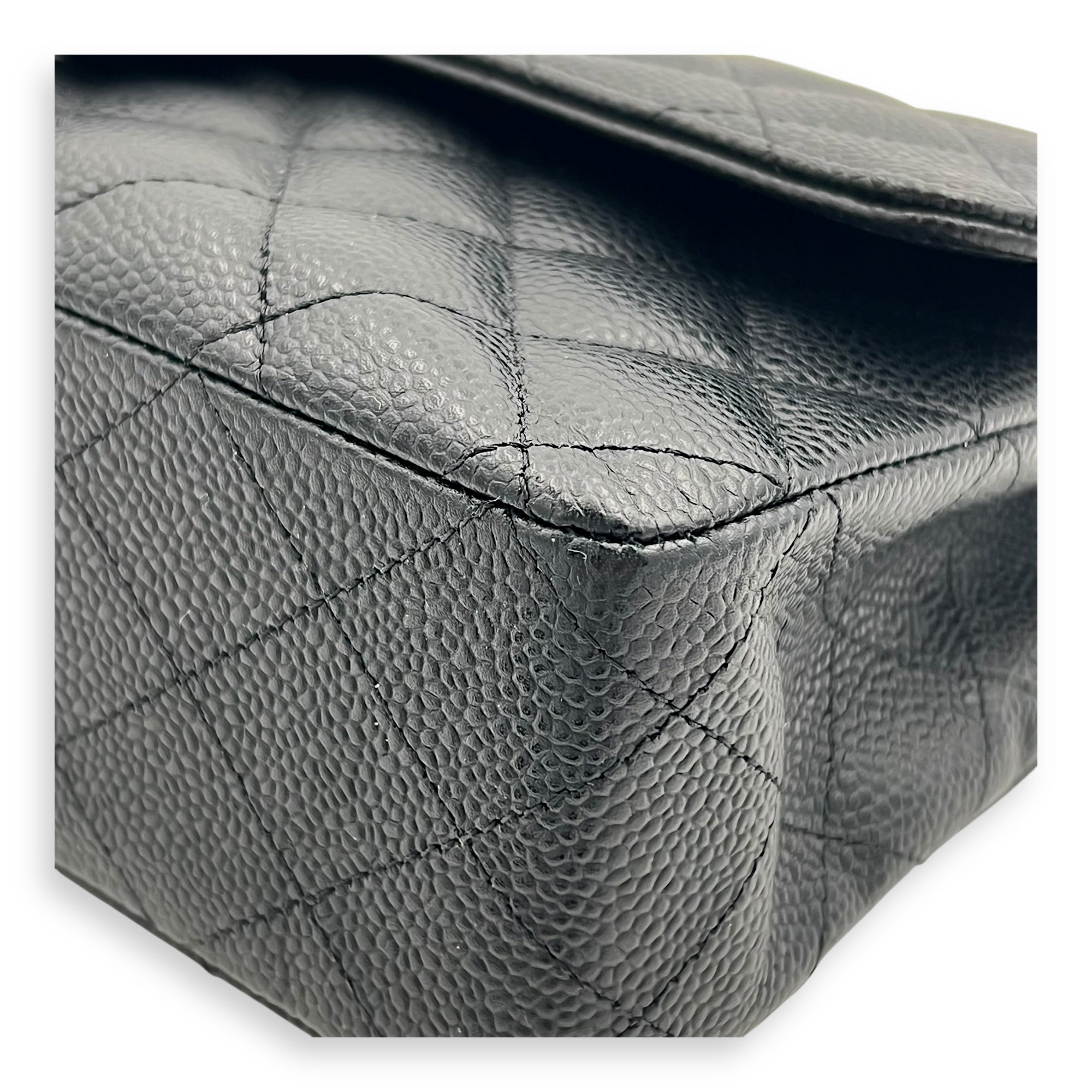 Classic Shoulder Bag Medium Black in Caviar Leather, Silver hardware - Image 9