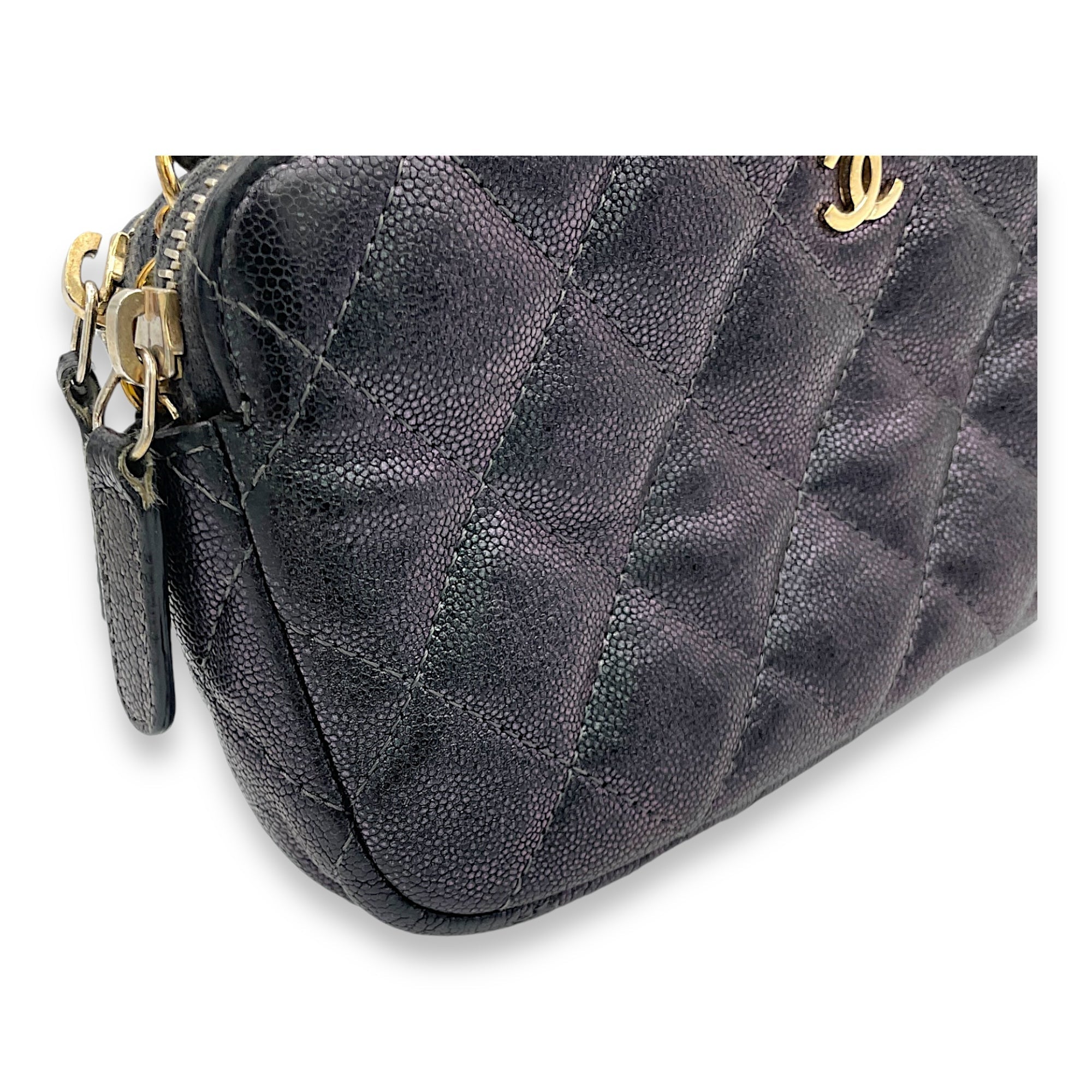 Double Zipped Clutch Iridescent in Caviar Leather, Gold hardware - Image 9