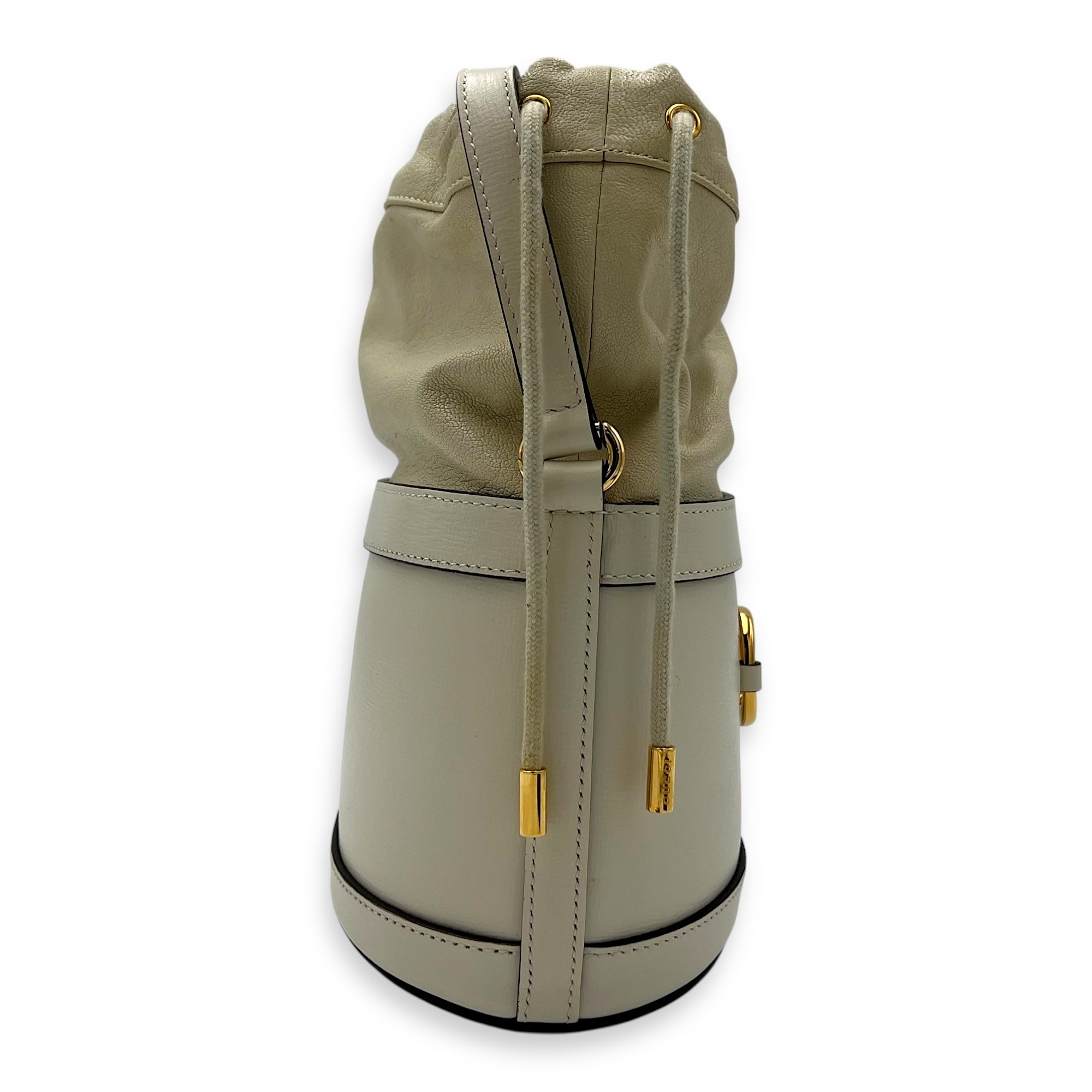 Horsebit 1955 White Bucket Bag in Calfskin, Gold hardware - Image 4