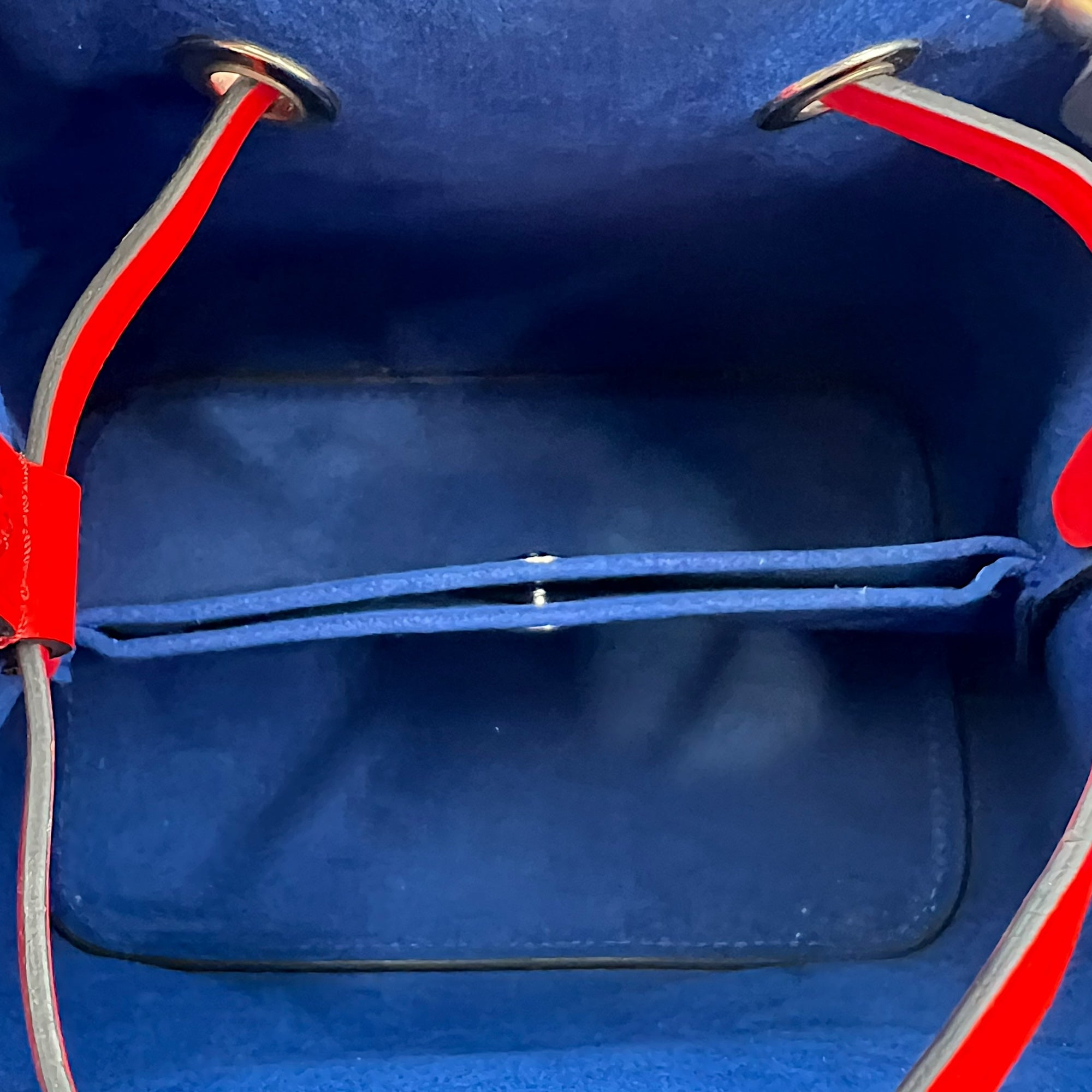 NeoNoe Shoulder Bag BB Black in Epi Leather, Silver hardware - Image 7