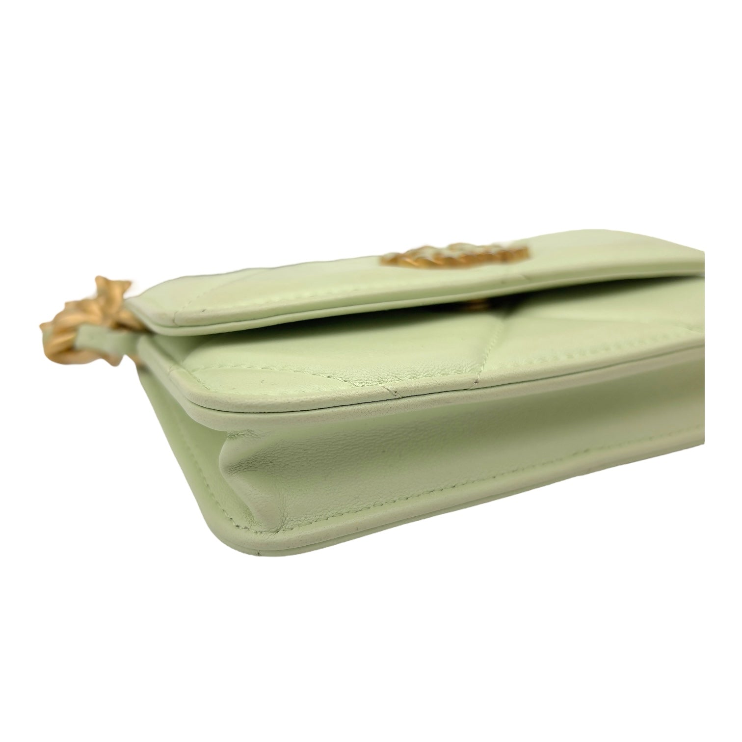 C19 Wallet On Chain Green in Lambskin, Mixed hardware - Image 6