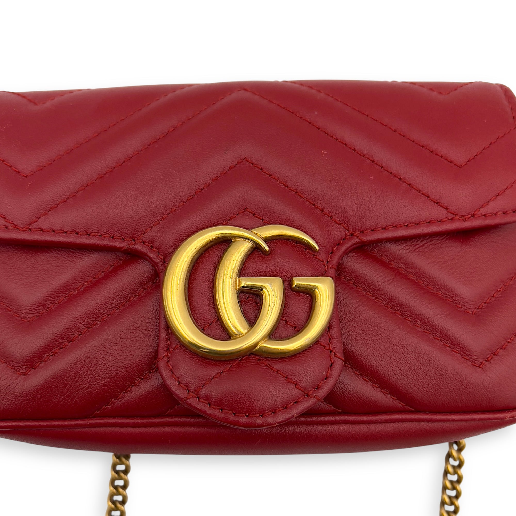 GG Marmont Super Mini Red Crossbody Bag in Calfskin, Gold hardware - Image 6