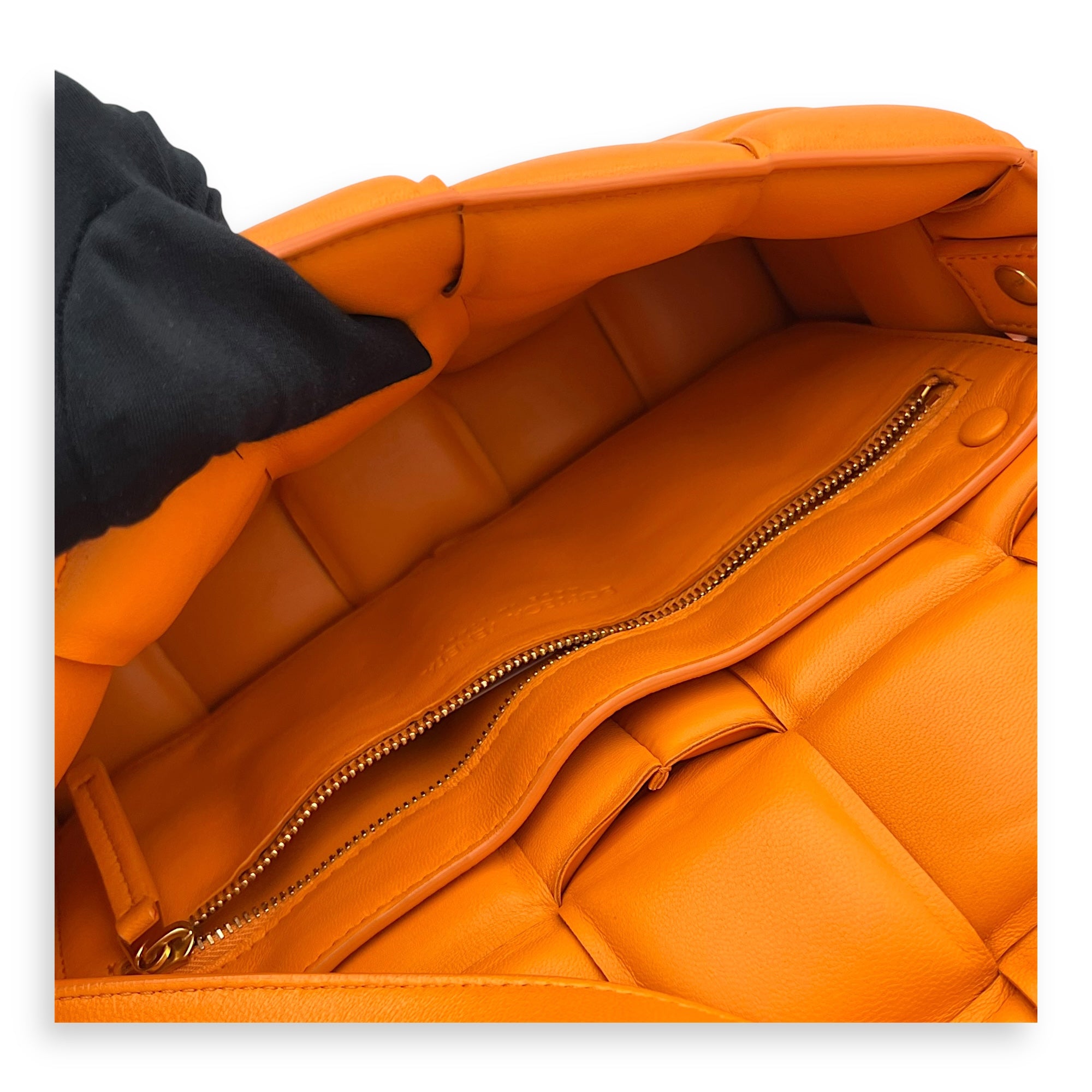 Cassette Shoulder Bag Orange in Lambskin, Gold hardware - Image 11