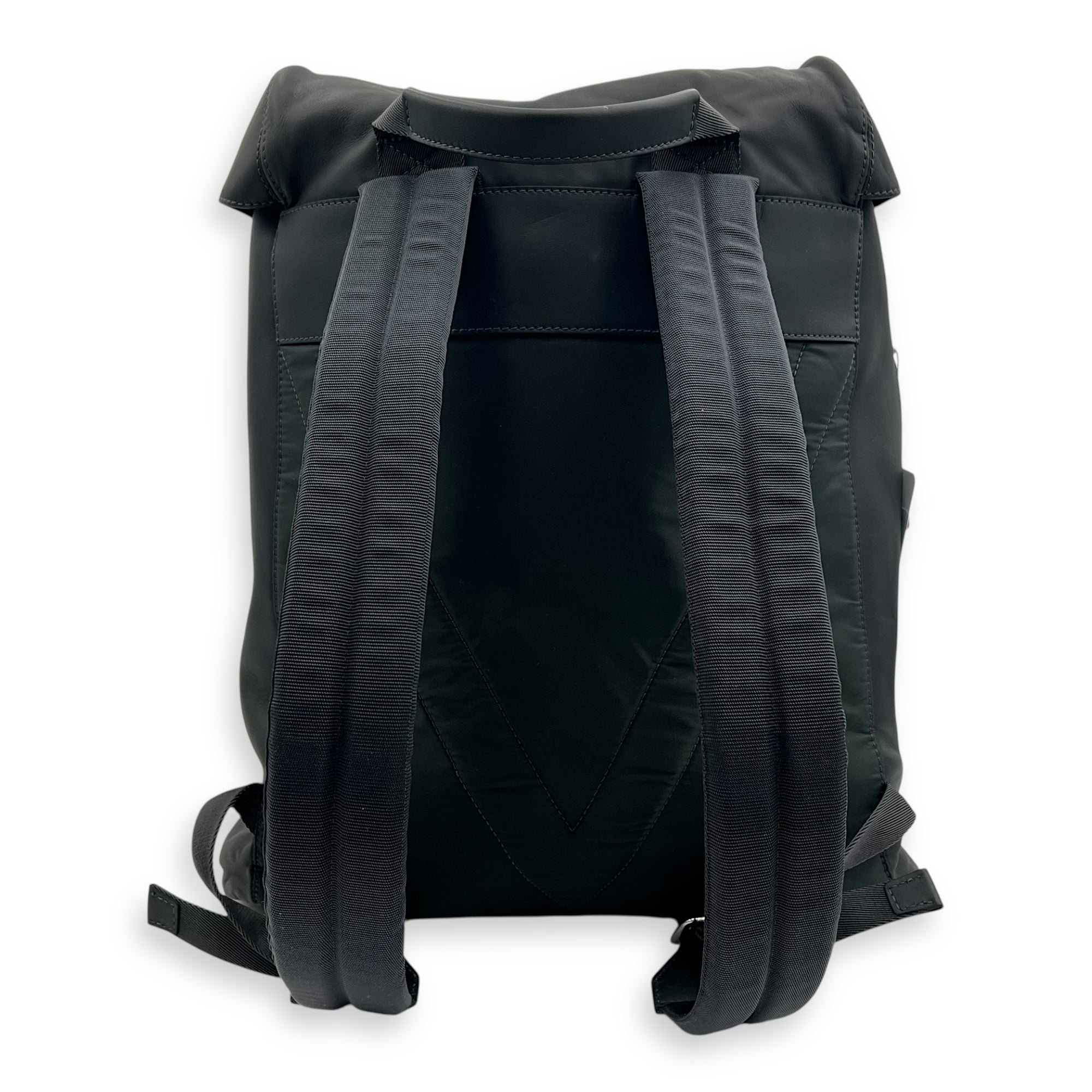 V-Line Pulse Grey Backpack in Calfskin, Silver hardware - Image 3