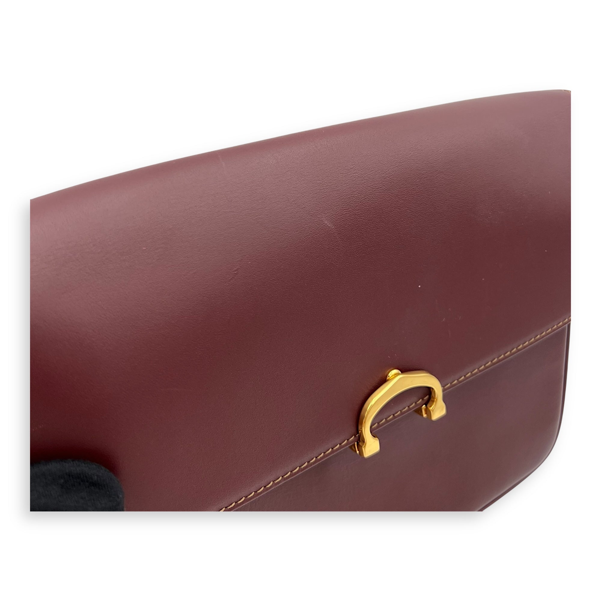 Vintage Red Shoulder Bag in Calfskin, Gold hardware - Image 11